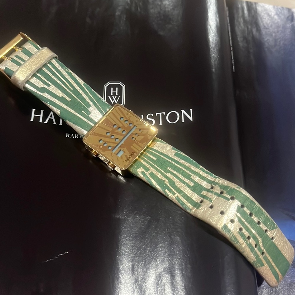 noka women's new wrist watch